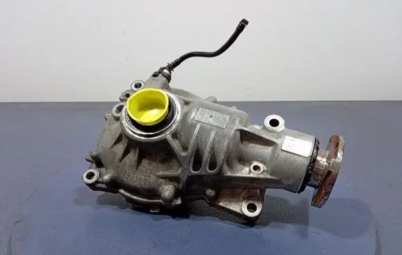 BMW X4 F26 Front differential 10425761