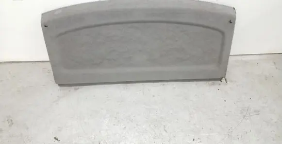 Volkswagen Golf V Parcel shelf