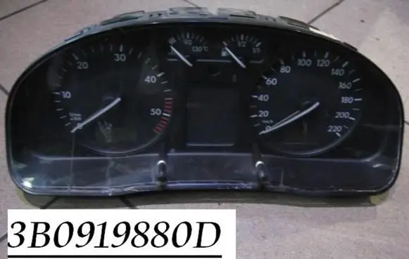 Volkswagen PASSAT B5 Speedometer (instrument cluster) 3B0919880D