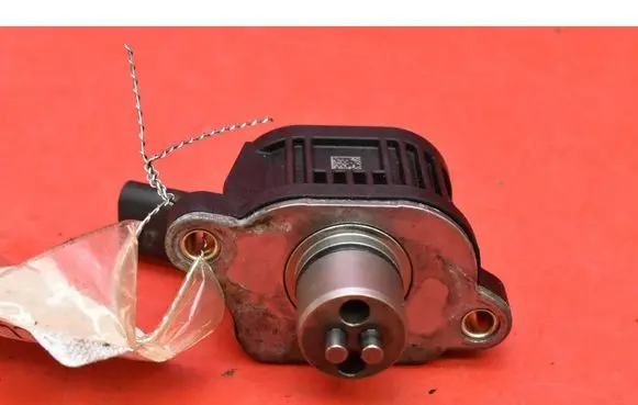 Skoda Octavia Mk3 (5E) Sensor 04E906048A