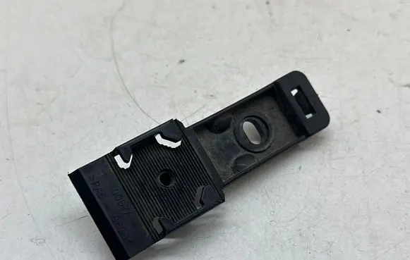 Ford Focus Radiator mount bracket NX7B17K875A