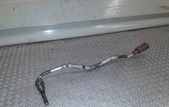 Mitsubishi Lancer VIII Exhaust gas temperature sensor 1587A023
