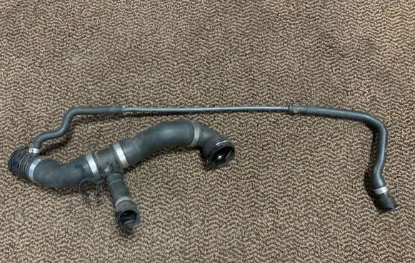 BMW 1 E81 E87 Engine coolant pipe/hose 7566024