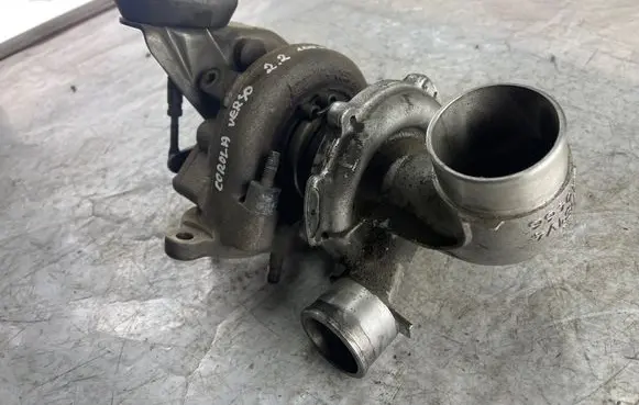 Toyota Corolla Verso AR10 Turbo 172010r010 070111 0269/5