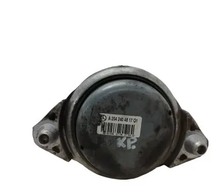 Mercedes-Benz CLS C218 X218 Engine mount bracket A2042404817 3618648