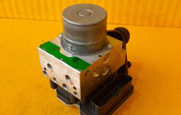 Mercedes-Benz SLK R172 ABS Pump A1929000200