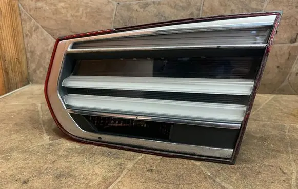 BMW 3 F30 F35 F31 Tailgate rear/tail lights 2SD012147
