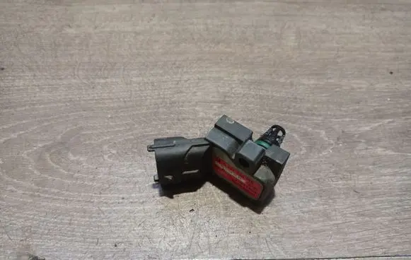 Volvo S60 Air pressure sensor 30622083 0261230106