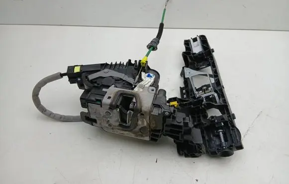 Mercedes-Benz C W205 Front door lock A2220063999 A0997601800