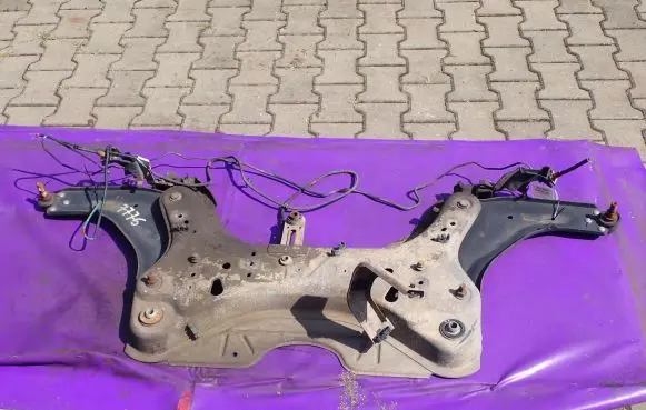 Renault Laguna II Front subframe