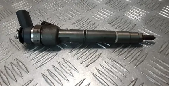 Mercedes-Benz B W245 Fuel injector 0445110167 A6400700787