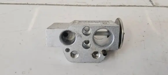 Audi A4 S4 B8 8K Air conditioning (A/C) expansion valve 52316990 HFC134A H7995002