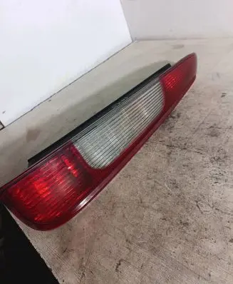 Ford C-MAX I Rear/tail lights 3M5113N411AA
