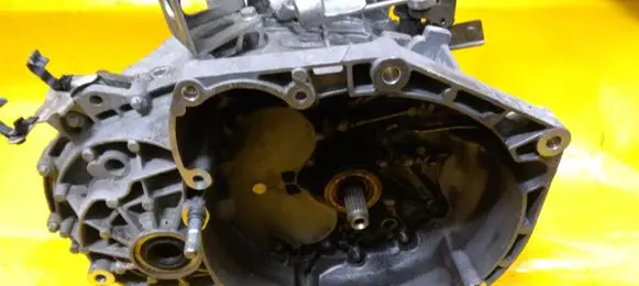 Fiat 500L Manual 6 speed gearbox C63563521
