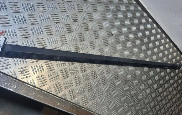 Porsche Cayenne (92A) Side skirt front trim 7P5853538
