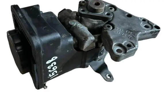 BMW 3 E46 Power steering pump 6762279 2247556 32412247556