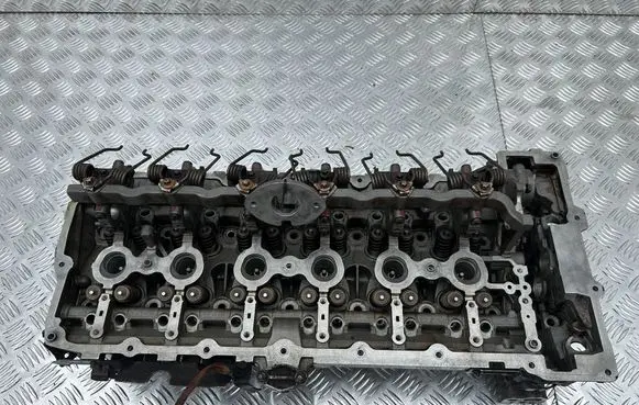 BMW 5 E60 E61 Engine head 7535325 7591617