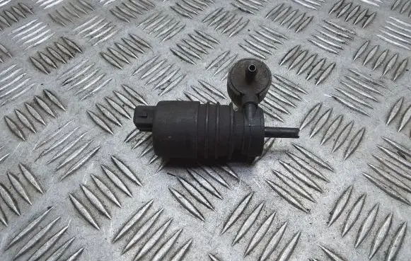 Volkswagen Transporter - Caravelle T4 Windscreen/windshield washer pump