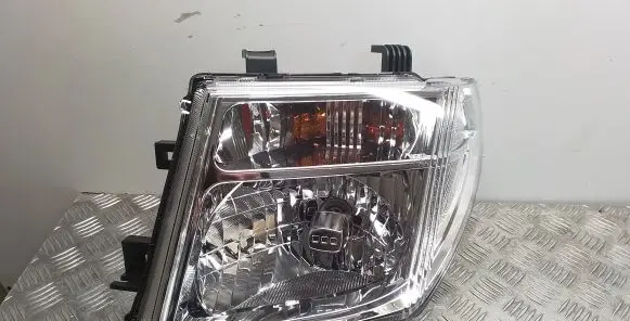 Nissan Navara D40 Headlight/headlamp 10016459