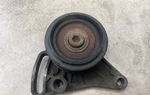Audi A4 S4 B6 8E 8H Alternator belt tensioner 