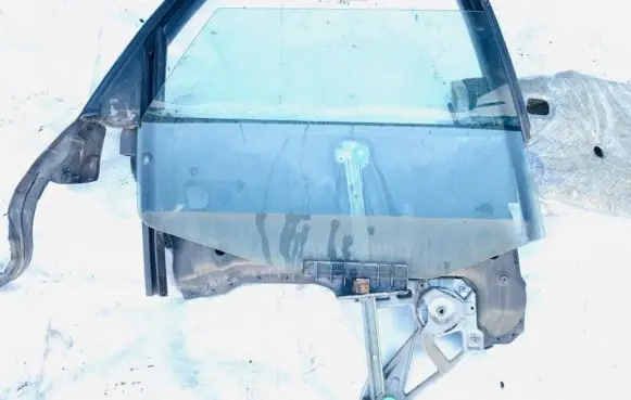 Audi 100 S4 C4 Rear door window/glass frame 