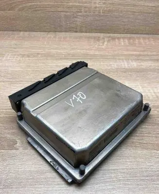 Volvo XC70 Engine control unit/module ECU 08667710A 0281010319