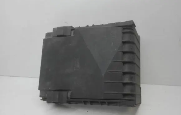 Volkswagen PASSAT B6 Fuse box cover 1K0937132F