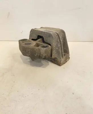 Ford Galaxy Engine mount bracket 7M3199555