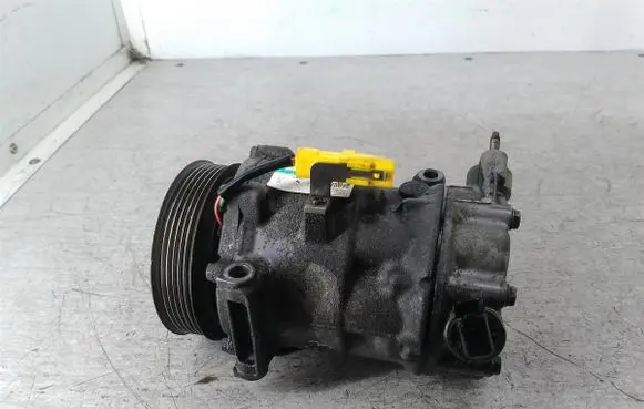 Peugeot 308 Air conditioning (A/C) compressor (pump) 9659875880
