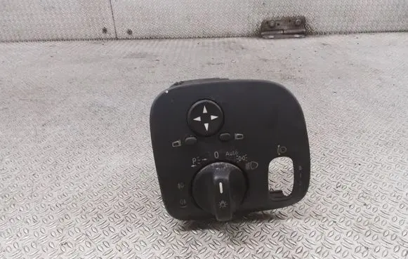 Mercedes-Benz C W203 Light switch A2035450604