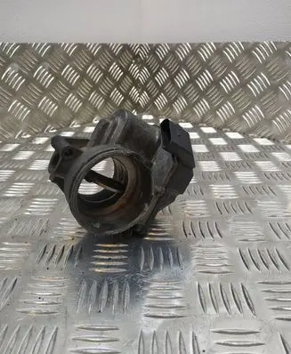 Volkswagen Touran I Throttle valve 03G128063A