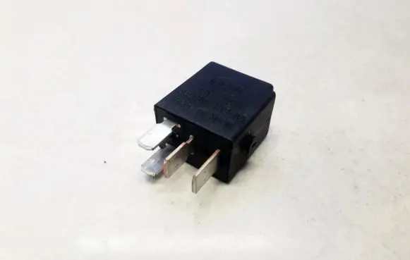 Mercedes-Benz E W211 Other relay 4RA00781300