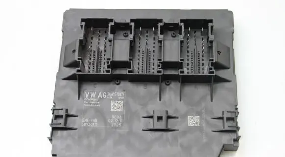 Volkswagen PASSAT B7 Comfort/convenience module 3AA937087F