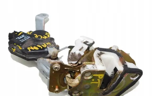 Mitsubishi Space Wagon Rear door lock 1015280120