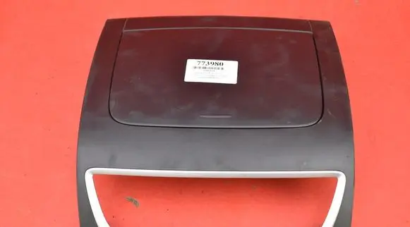 Suzuki Swift II Glove box 73820-68LA