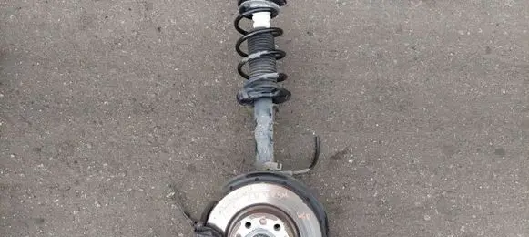 Skoda Octavia Mk2 (1Z) Front wheel hub spindle knuckle