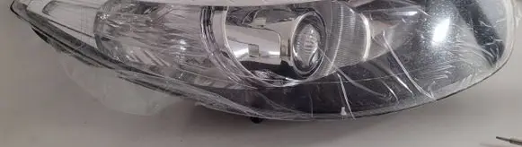 Renault Fluence Headlight/headlamp 260107517R