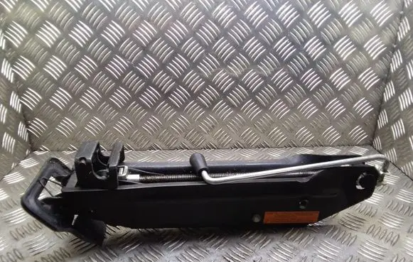 Volkswagen Touareg I Lift Jack 7L0011031B