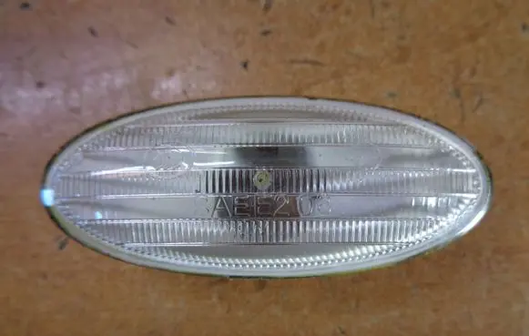 Nissan Micra Front fender indicator light