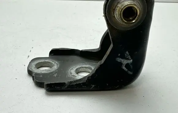 Ford Mustang VI Front door lower hinge 