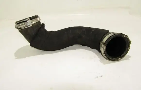 Audi A5 8T 8F Intercooler hose/pipe 8k0145709e