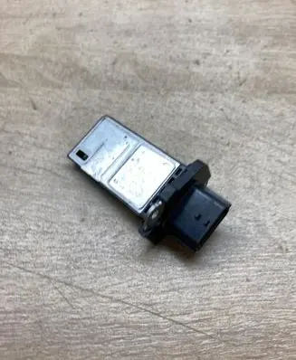 Nissan Qashqai Mass air flow meter 226807S000 AFH70M38