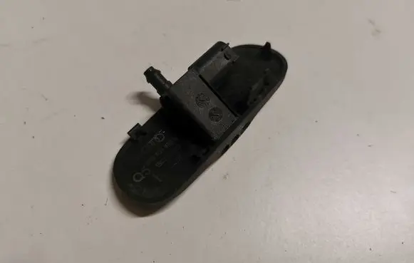 Audi Q5 SQ5 Windshield washer spray nozzle 8R0955988