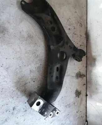 Volkswagen Golf VI Front lower control arm/wishbone