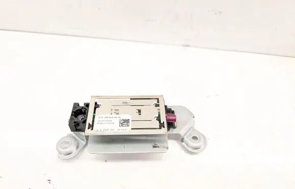 Mercedes-Benz GLB x247 Aerial antenna amplifier A1569050902