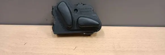 Mercedes-Benz C W203 Seat control switch 2108213751 03463810