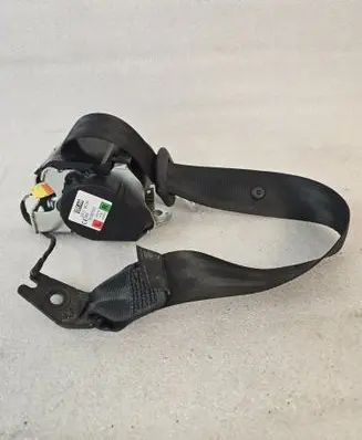 Rear seatbelt