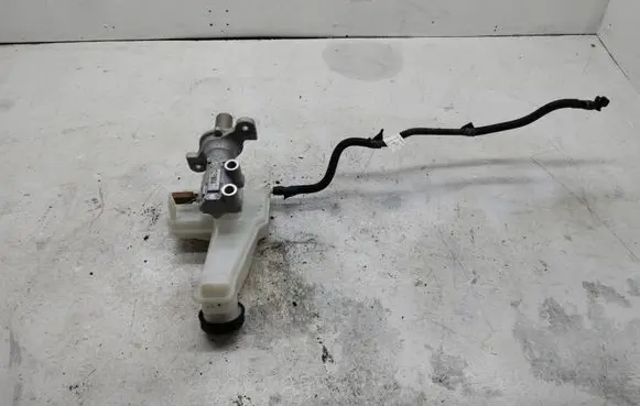 Opel Mokka B Master brake cylinder