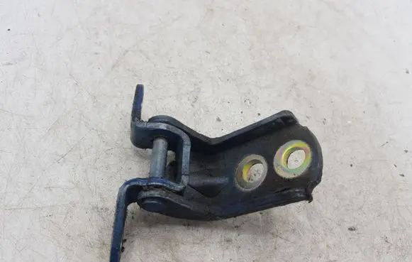 Nissan X-Trail T30 Front door upper hinge NOCODE