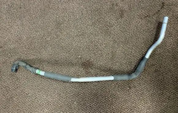 Mercedes-Benz C W203 Engine coolant pipe/hose A2038300115